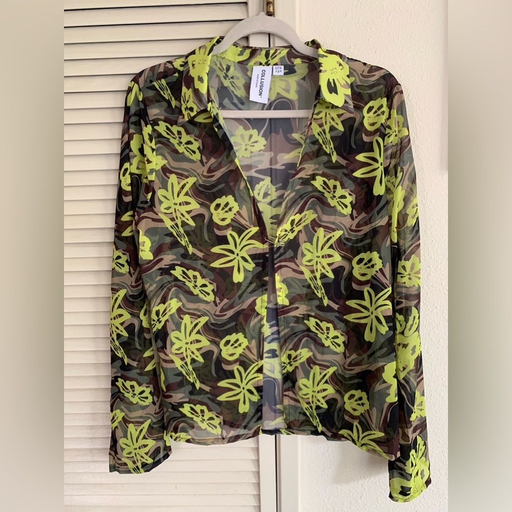 New without tags Open front pin accentuated closure sheer long sleeve vivid top